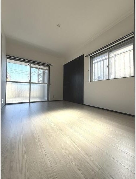 服部コーポの洋室|スタンダードな洋室です