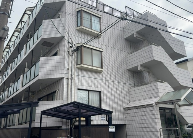 【外観】 | ダイホ―プラザ相模原 | 眺望の良さを楽しめるダイニングキッチンで家族団らんの時間を過ごしてはいかがでしょうか。バルコニーから見える景色を家族で眺める時間は、時間が経つのを忘れてしまいそうですね。是非、現地を見に行きましょう！