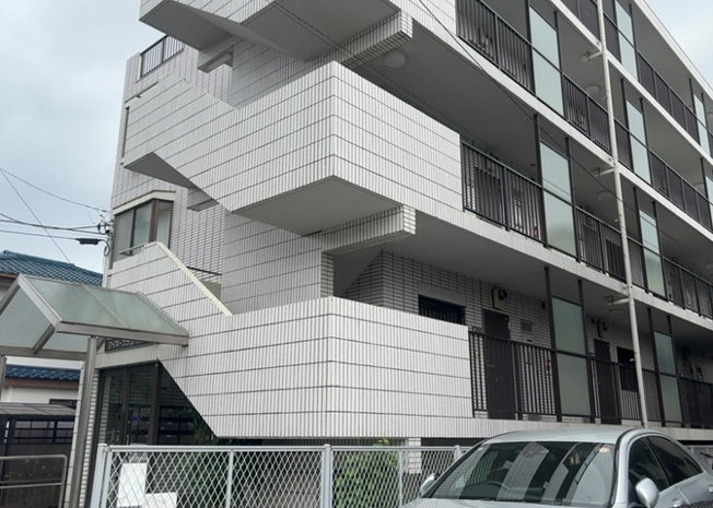 【構造・工法・仕様】 | ダイホ―プラザ相模原 | ＳＲＣ造は強度や耐震性の面でもRC造と比べて優れています。そのため、10階建以上の高層または超高層マンションなどの建築にも多く採用されています。柱や梁などのサイズが小さくても高い耐震性を確保できます。