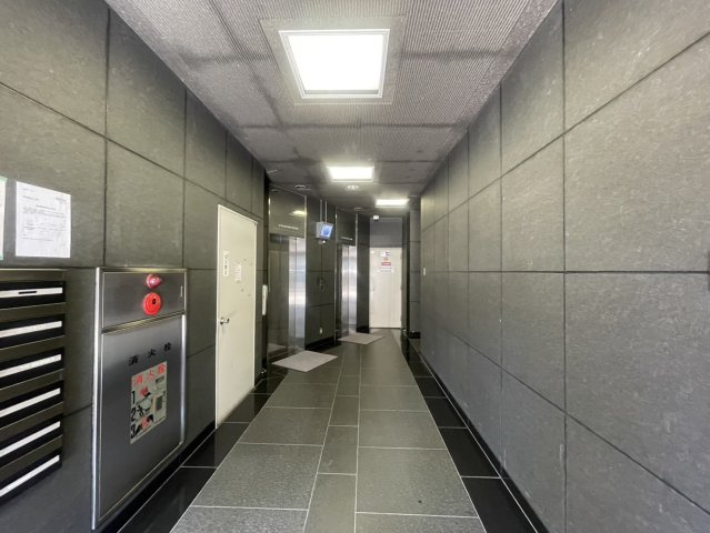 【エントランス】 | 厚木国際ビル | 1F　エントランス