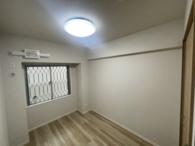 【洋室】マンハイム五条 