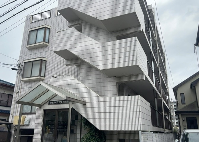 【構造・工法・仕様】 | ダイホ―プラザ相模原 | ＲＣ造、Reinforced Concreteは直訳すると補強されたコンクリートです。主に柱や梁・床・壁が鉄筋とコンクリートで構成おり、鉄筋を組んだ型枠にコンクリートを流し込んで固めたものを指します。
