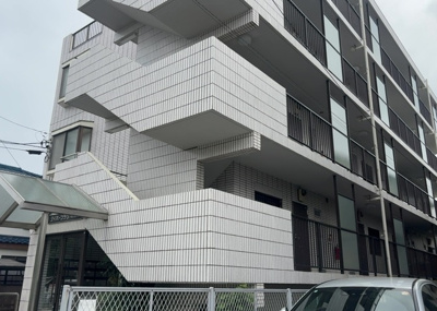 【構造・工法・仕様】 | ダイホ―プラザ相模原 | ＳＲＣ造は強度や耐震性の面でもRC造と比べて優れています。そのため、10階建以上の高層または超高層マンションなどの建築にも多く採用されています。柱や梁などのサイズが小さくても高い耐震性を確保できます。
