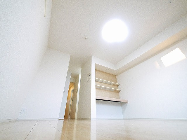 ＳａｖｏｒｙＲｅｓｉｄｅｎｃｅの洋室|明るい洋室です