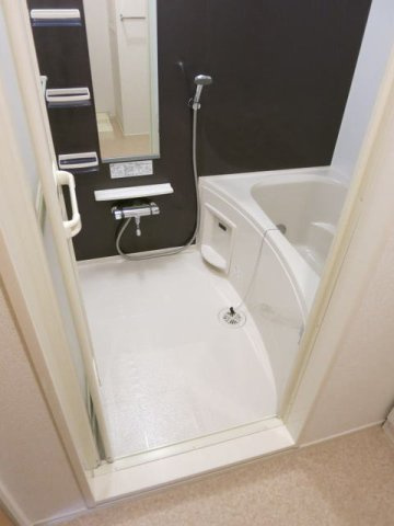 ラ　グランド　メイル　　 刈谷市近郊の賃貸はクラスホームの浴室|ゆったり過ごせるお風呂です