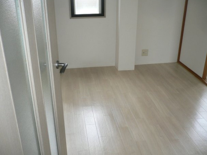 レックビルの居間・リビング