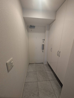 【玄関】 | ネバーランド泉大津