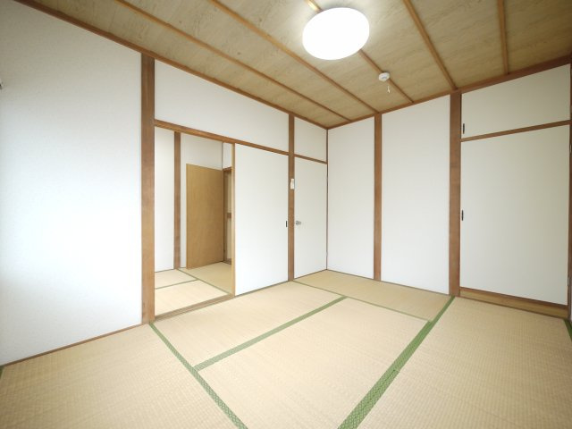 高柳西町貸家の寝室
