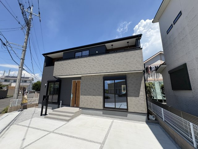 【LiveleGarden】小山市西城南 第5 全2邸の外観|〇分譲地〇
JR「小山」駅車で約10分。小山駅は東北新幹線、東北本線、水戸線、両毛線と東西南北に伸びる路線が集まるターミナル駅。都内へ通勤されている方も多くいらっしゃいます。
※2025年8月撮影