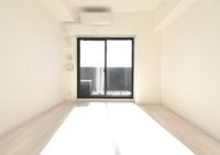 ライジングメゾン新大阪サウスの居間・リビング