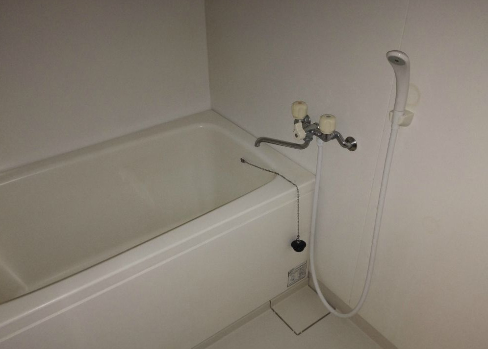 オスプリー塩屋の浴室