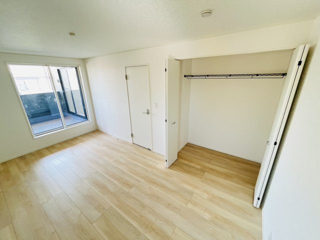 刈谷市小垣江町鴻田2-3、2-5、7-7『仲介手数料無料』新築戸建て　の洋室