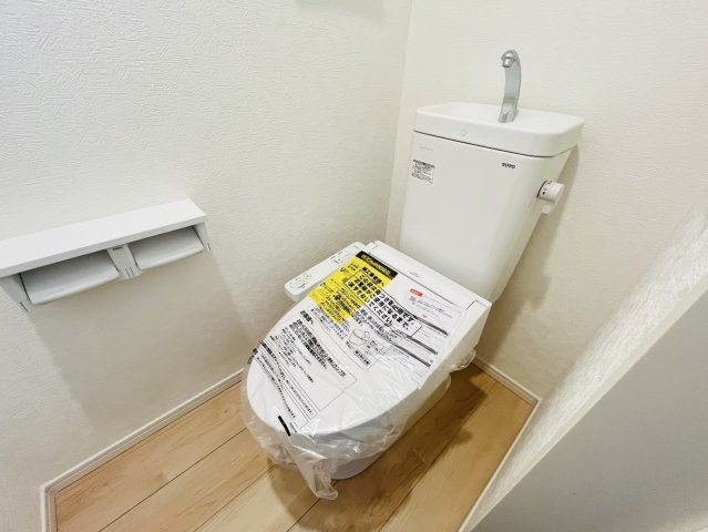 刈谷市小垣江町鴻田2-3、2-5、7-7『仲介手数料無料』新築戸建て　のトイレ