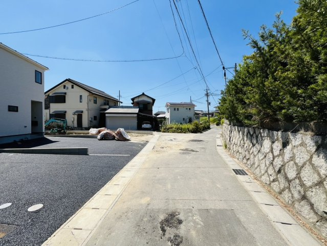 刈谷市小垣江町鴻田2-3、2-5、7-7『仲介手数料無料』新築戸建て　の前面道路含む現地写真