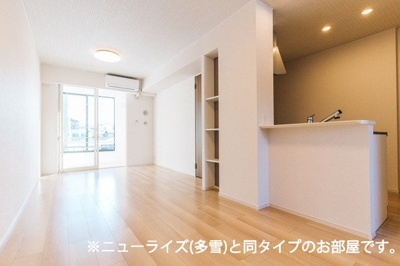 【居間・リビング】 | アトラスⅡ | 居間です