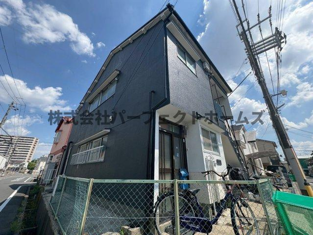 星の季節とペンタスブーケの外観|落ち着いた雰囲気の外観です