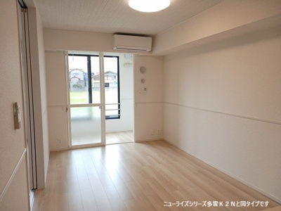 【居間・リビング】 | アトラスⅠ | こちらの居間で趣味の時間をお楽しみください