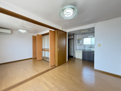 【居間・リビング】 | ヴィラナリー浜