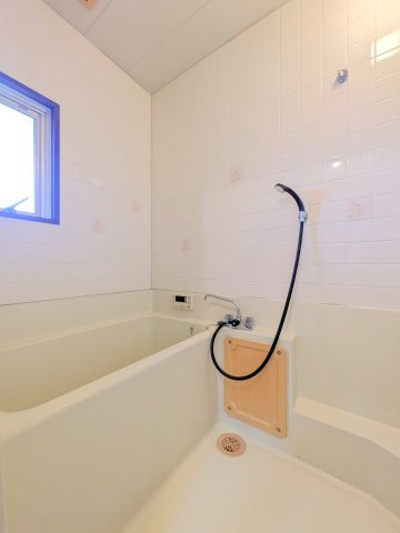 レ・ジュメル Ａの浴室