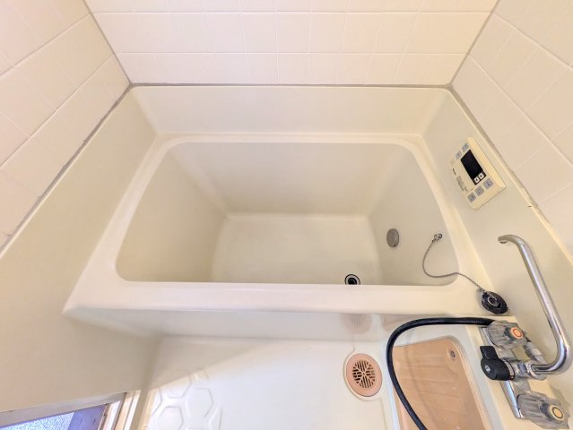 レ・ジュメル Ａの浴室