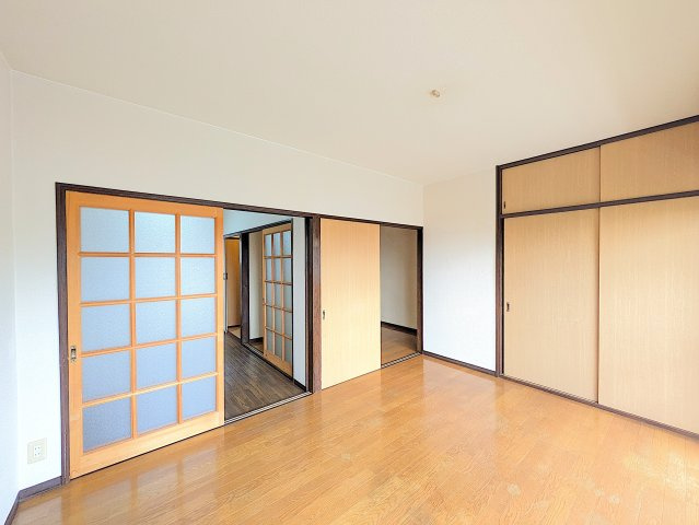 レ・ジュメル Ａの居間・リビング