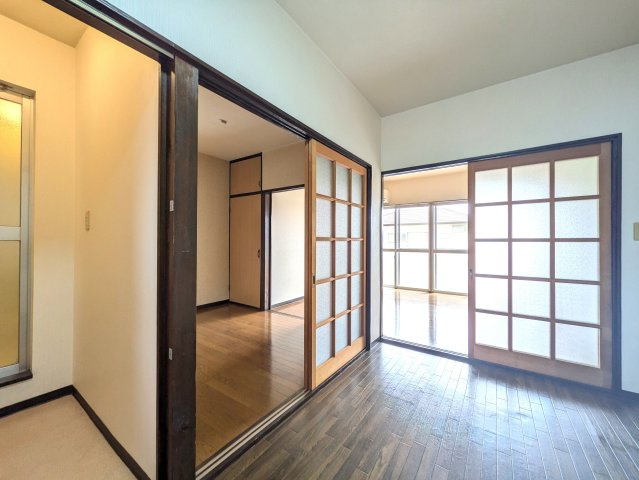 レ・ジュメル Ａの居間・リビング