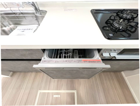 あきる野市野辺　新築戸建全5棟のキッチン|洗い物の時間を短縮！ビルトインの食洗機付いてます