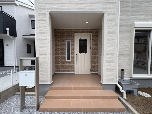 【LiveleGarden】宇都宮市瑞穂 第3 全2邸の前面道路含む現地写真|〇間もなく完成〇
資料には掲載しきれない情報が現地にはあります。周辺環境など、是非ご自身にてご確認下さい。先ずはお気軽にお問い合わせくださいませ！
※2025年11月撮影