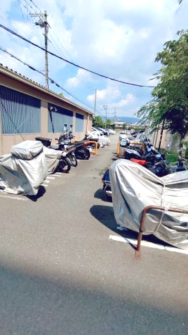 東大阪サンハイツの駐輪場|バイク置き場