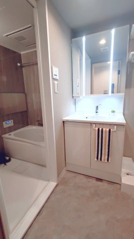 東大阪サンハイツの独立洗面台