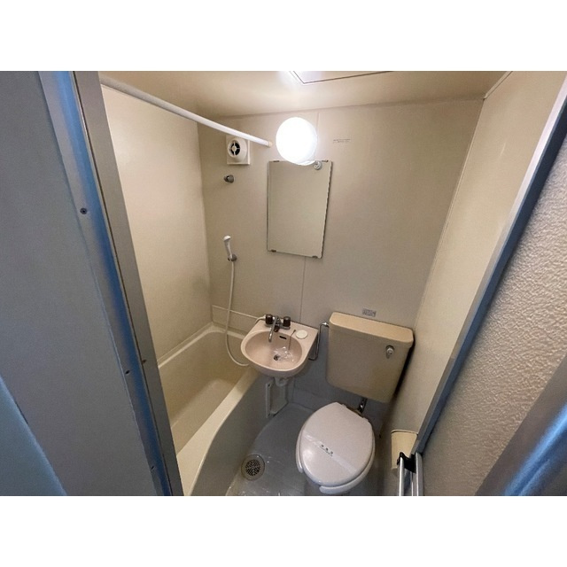 ブラウン第2の浴室|コンパクトで使いやすいお風呂です