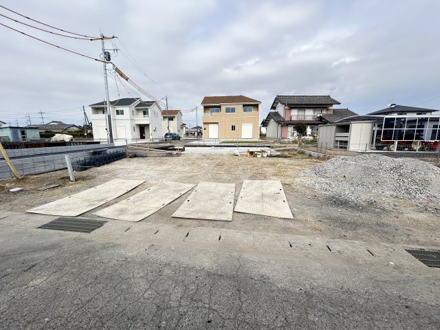 新築　佐波郡玉村町斉田　Heartful  Town　F号棟の駐車場|現地写真　駐車スペースは並列3台分可能です！
