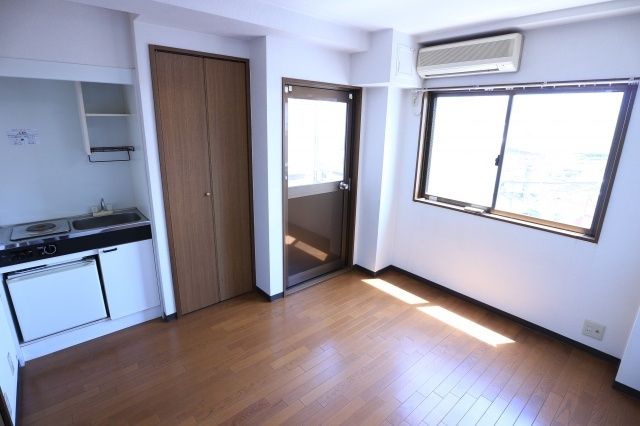 千代が丘マンションの居間・リビング