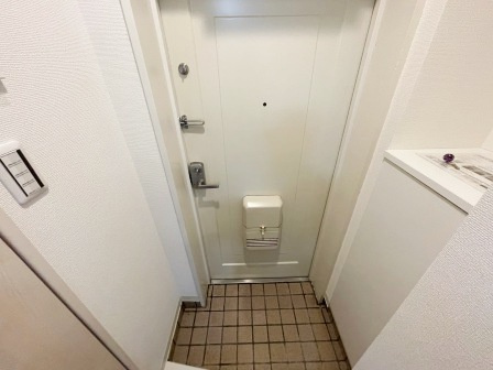 アネックス西ヶ原の玄関