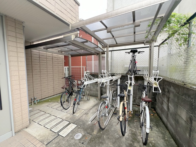 プルミエール鷹番のその他共用部分|★屋根付き駐輪場★