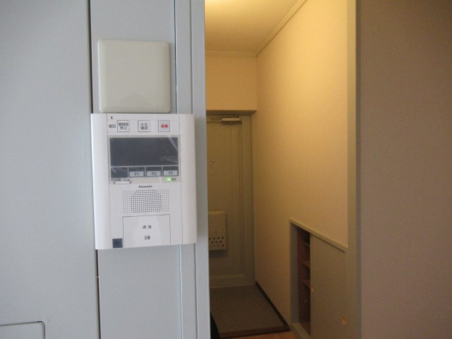 兵庫県公社　芦屋浜高層（若葉）２号棟の設備|インターホンです
