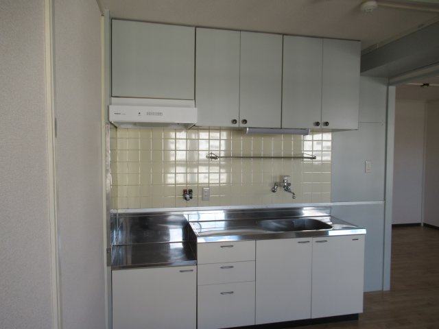 兵庫県公社　芦屋浜高層（若葉）２号棟のキッチン|キッチンでお料理をお楽しみください