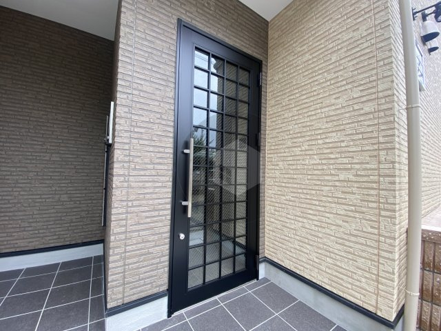 H-maison高井田のエントランス