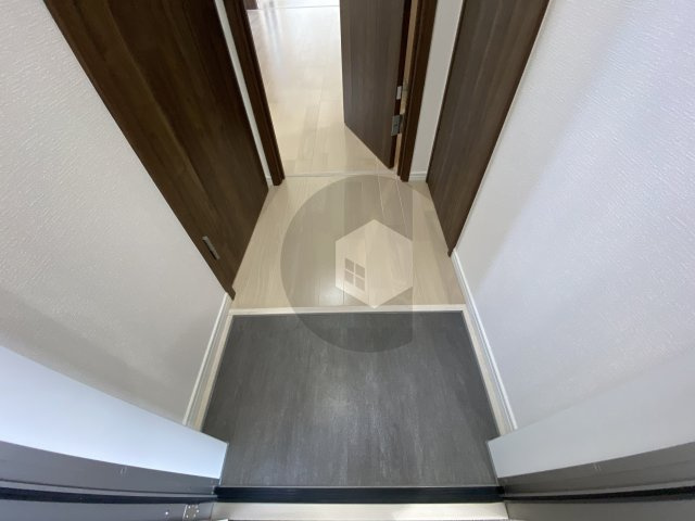 H-maison高井田の玄関
