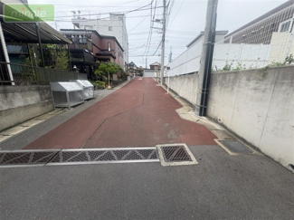 【前面道路含む現地写真】