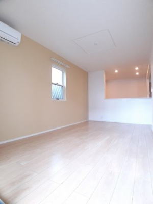 【居間・リビング】 | シャノアール西安上 | 使いやすいリビングです