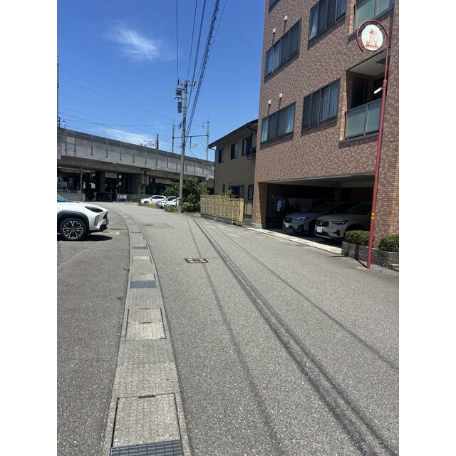 金沢堀川新町の前面道路含む現地写真