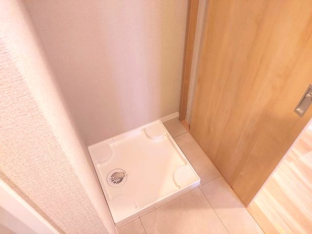 メロディーハイム仁川ガーデンズの洗面所|洗濯機置場