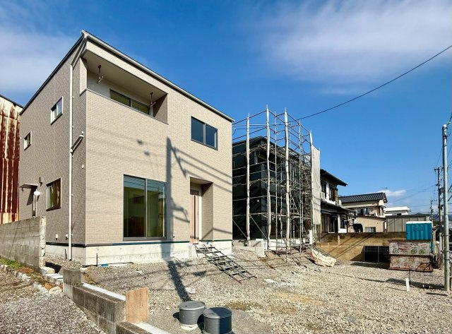 いの町枝川建売⑪の玄関|シューズクローゼットあり♪※施工事例です。実際とは異なります。