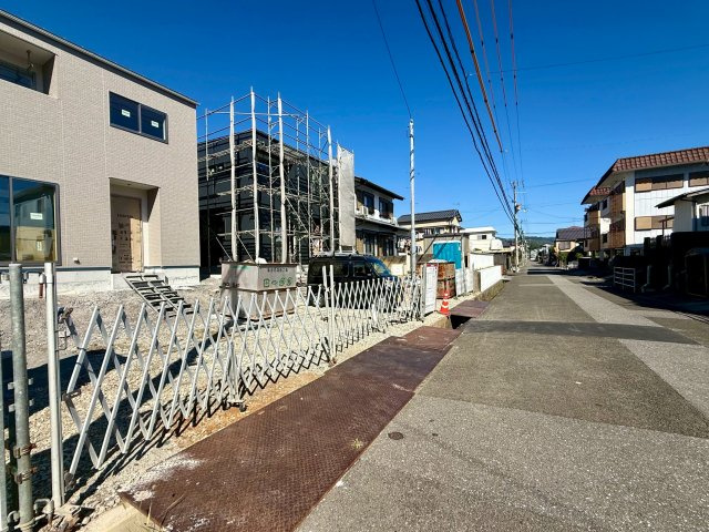 いの町枝川建売⑪の前面道路含む現地写真