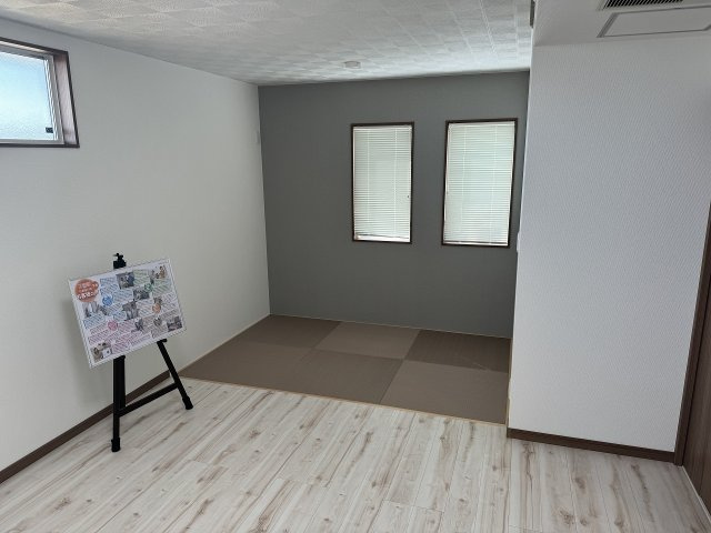 柳田町３号棟　戸建の居間・リビング|リビング①