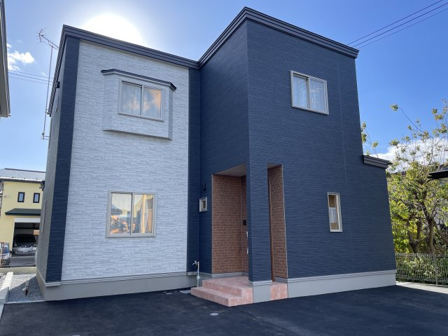 八戸市江陽1丁目B棟