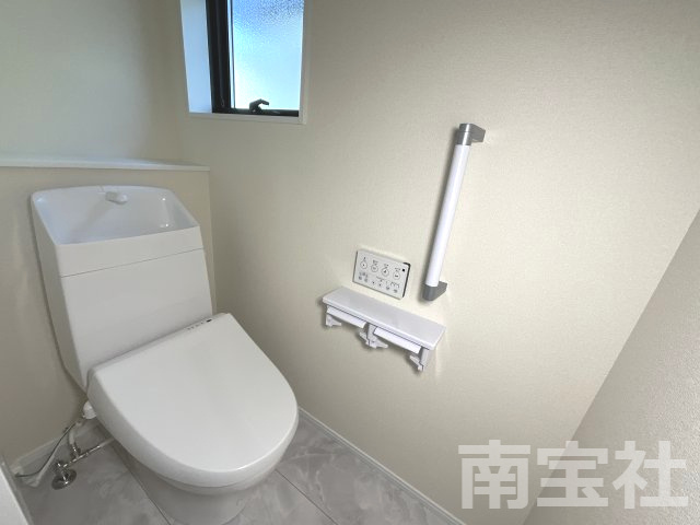 【トイレ】 | 2階