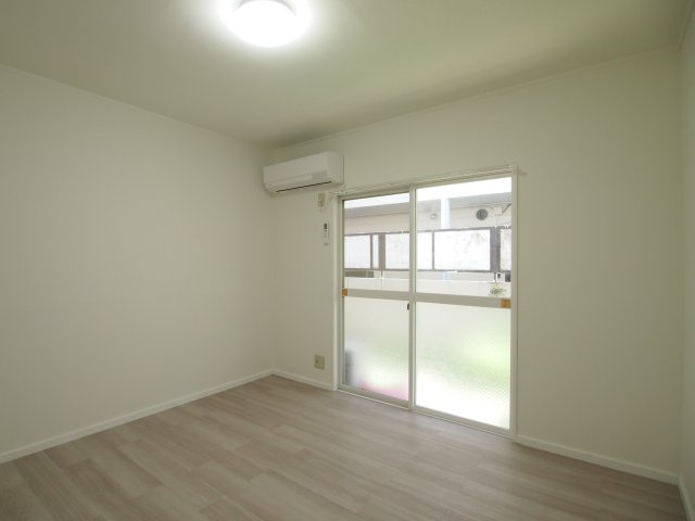 メゾネットスエヒロの内装|洋室。