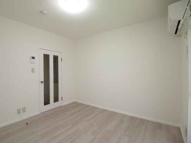 メゾネットスエヒロの居間・リビング|洋室。